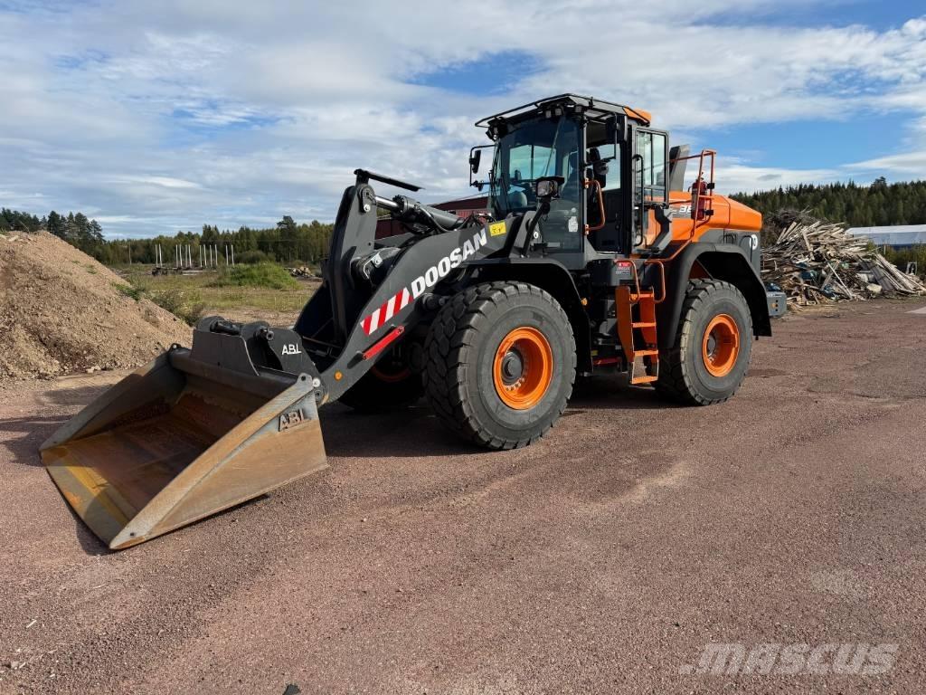 Develon DL 380-7 輪胎式裝載機
