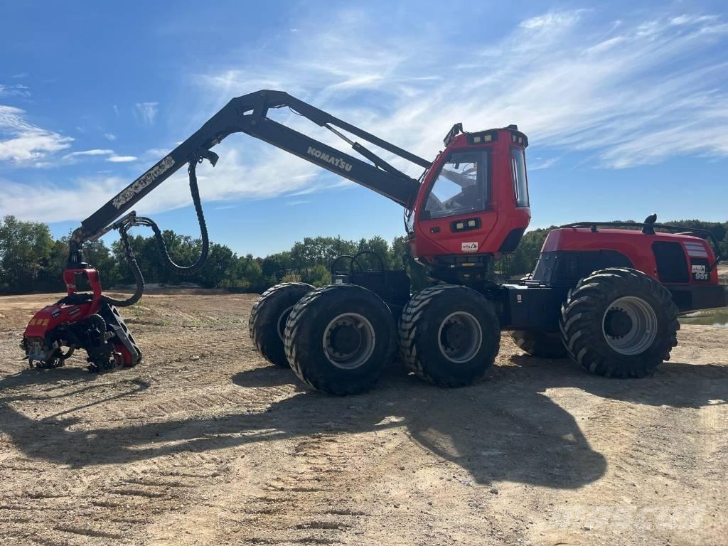 Komatsu 951 收穫機