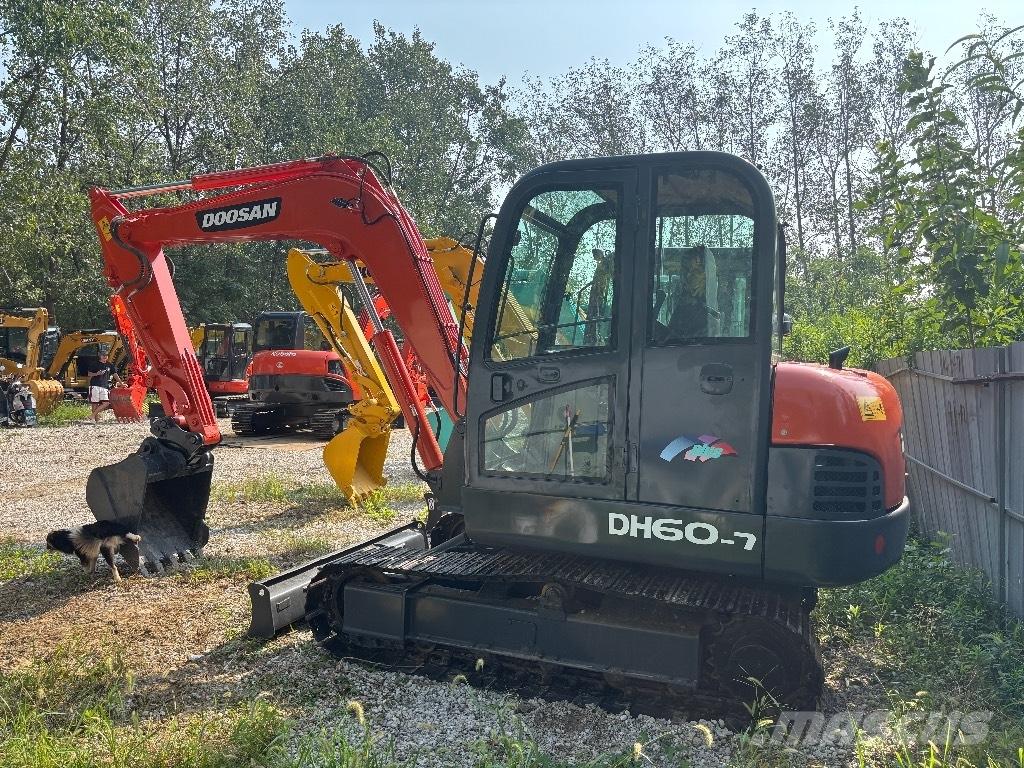 Doosan DH 60-7 小型挖土機/掘鑿機<7t(小型挖掘機)