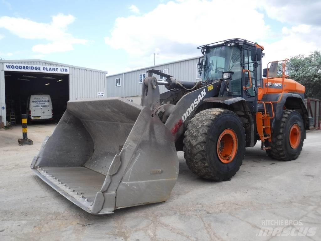 Doosan DL 480-7 輪胎式裝載機