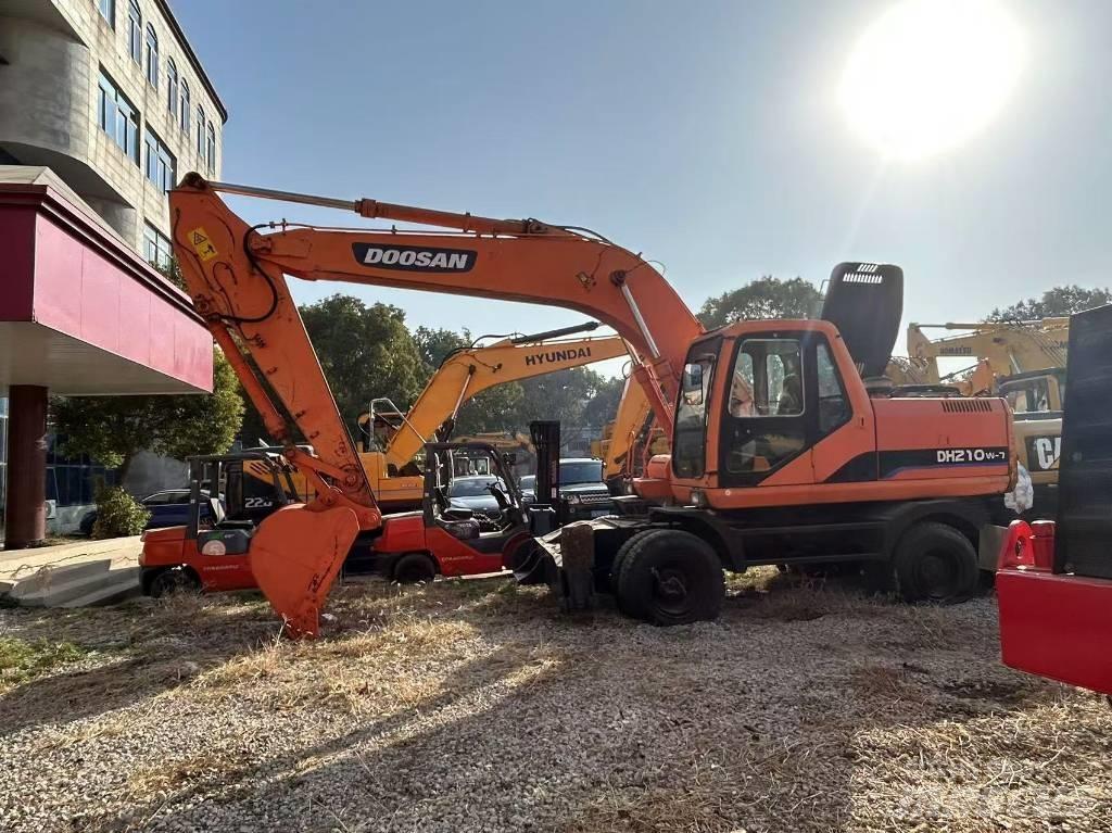 Doosan DH 210 W 旋轉式挖土機/掘鑿機/挖掘機