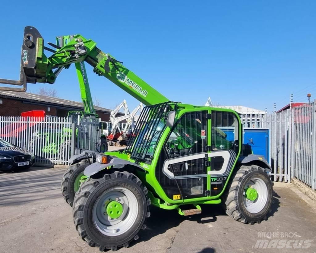 Merlo TF 33.7 伸縮臂操作車