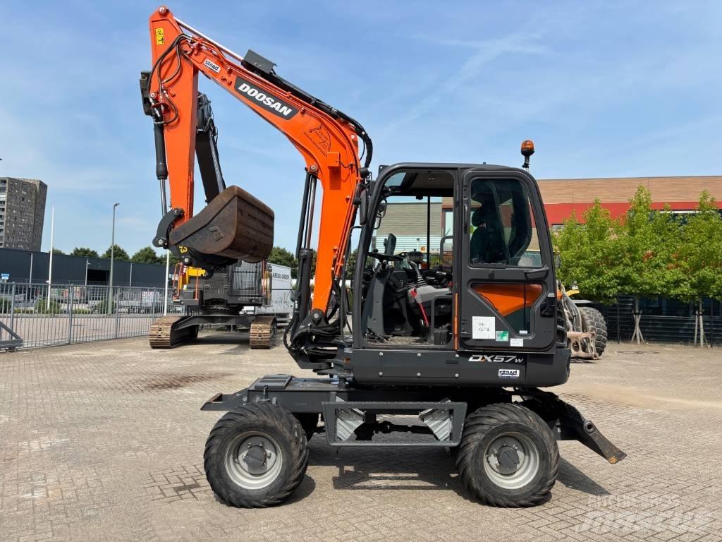 Doosan DX 57 旋轉式挖土機/掘鑿機/挖掘機