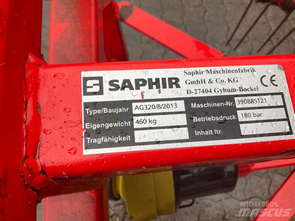 Saphir Ag 320 耙與翻草機