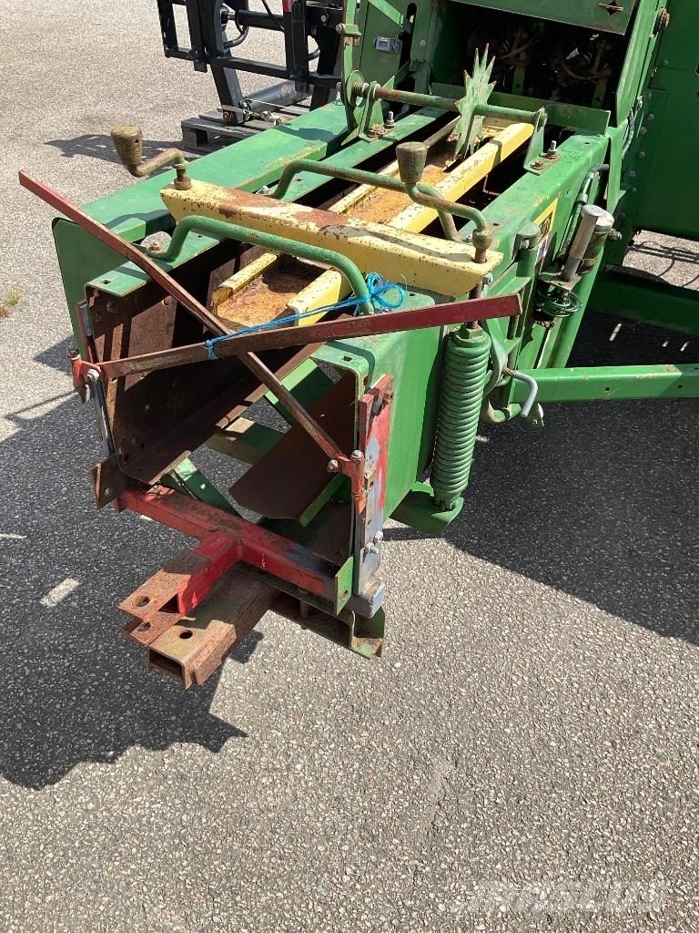 John Deere 440 方形打捆機