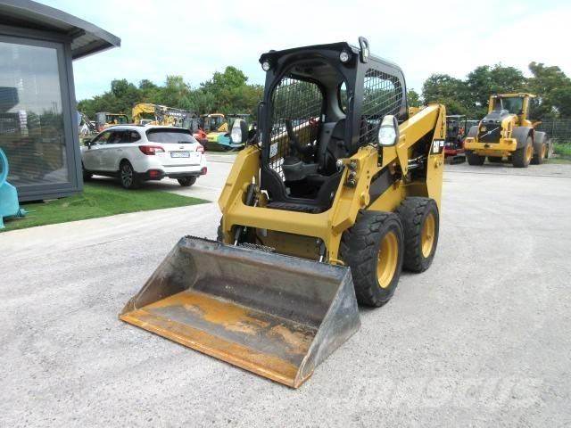 CAT 226 D 滑移轉向裝載機