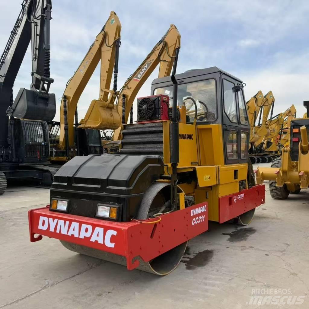 Dynapac CC 211 雙輪滾壓機