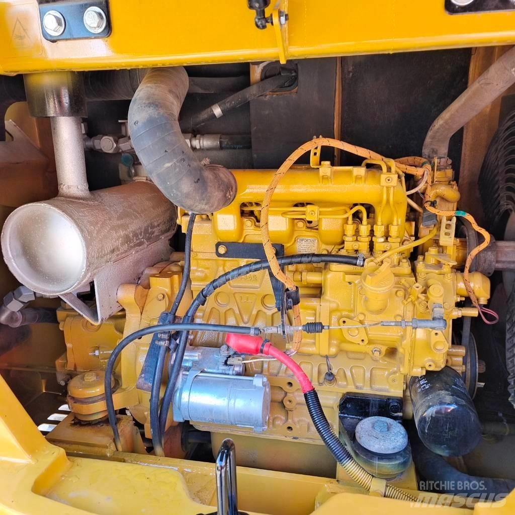 CAT 305.5 E 小型挖土機/掘鑿機<7t(小型挖掘機)