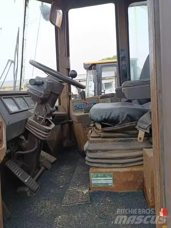 CAT 950 F 輪胎式裝載機