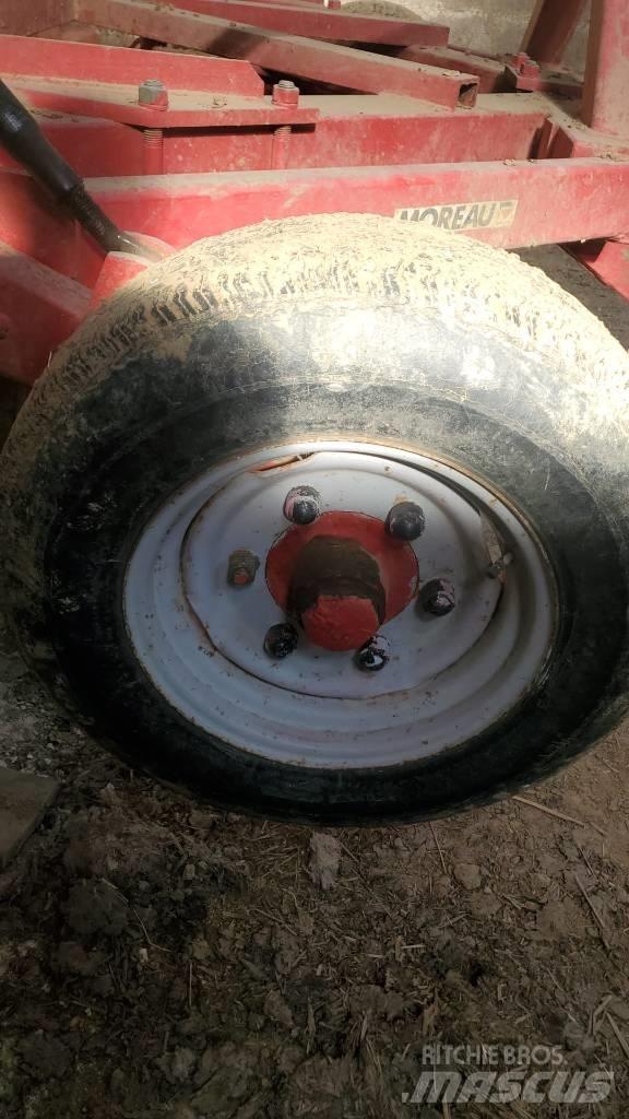 Moreau 3 DENTS 行栽作物中耕機