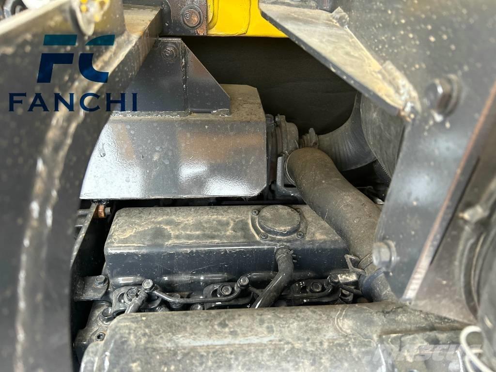 Komatsu PC 56-7 小型挖土機/掘鑿機<7t(小型挖掘機)
