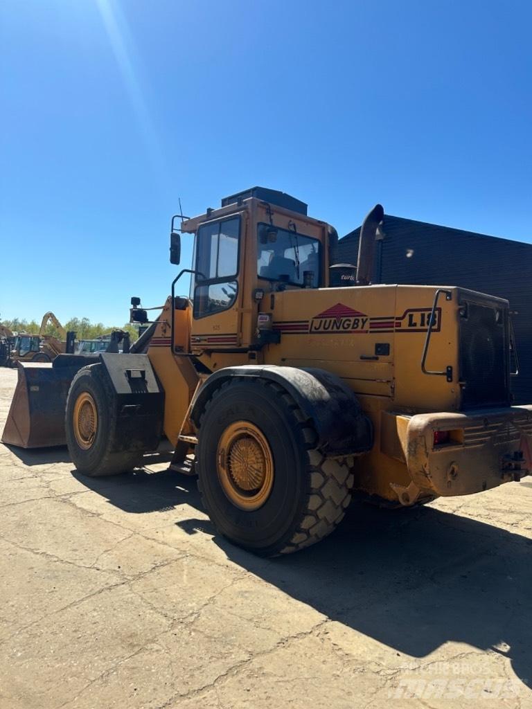 Ljungby L 18 輪胎式裝載機