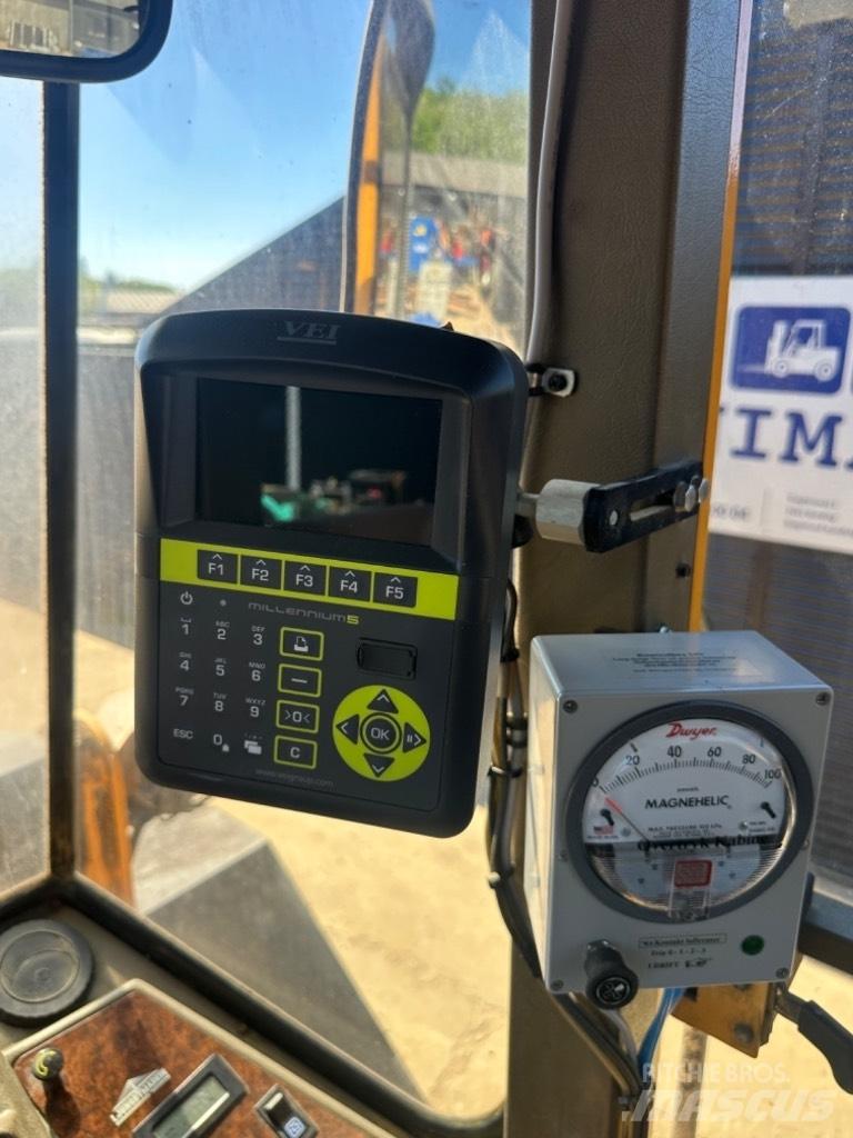 Ljungby L 18 輪胎式裝載機