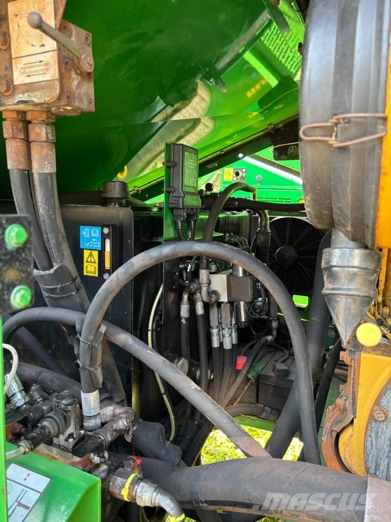 McCloskey R230 篩分機
