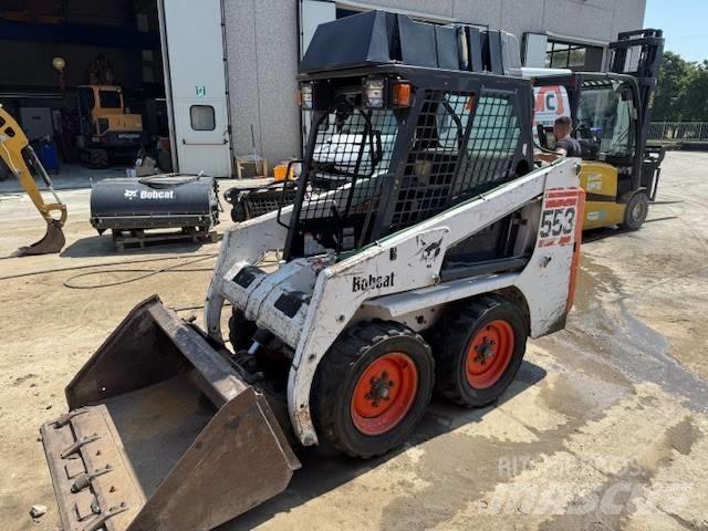 Bobcat 553 滑移轉向裝載機
