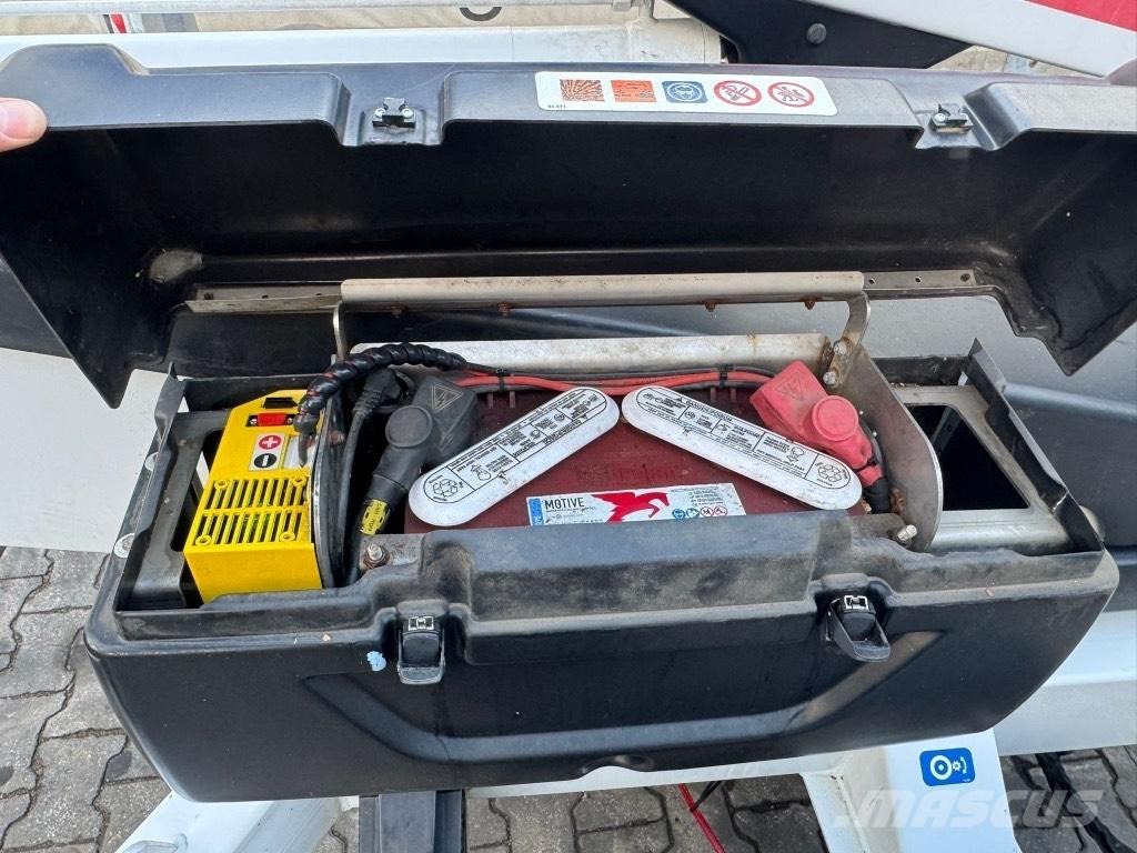 Dino 120 TB 拖車裝載高空作業平台