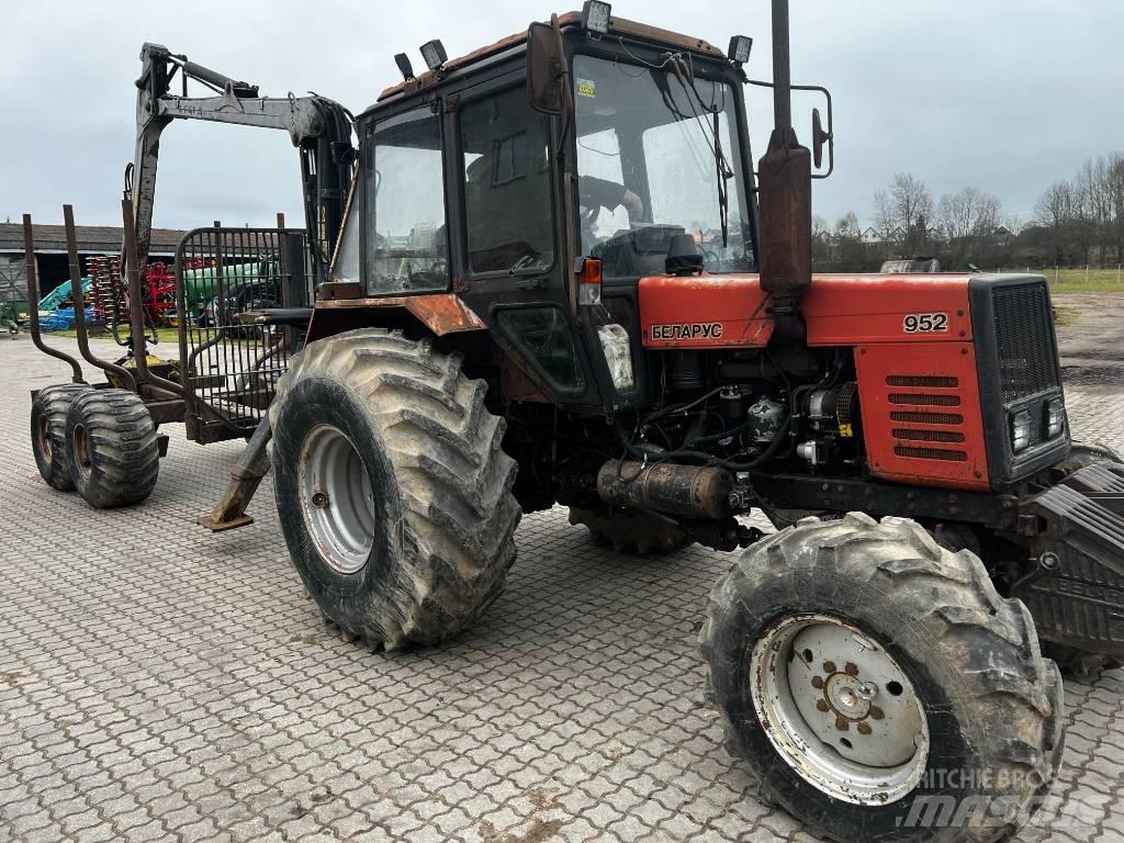 MTZ 952 林業用曳引機