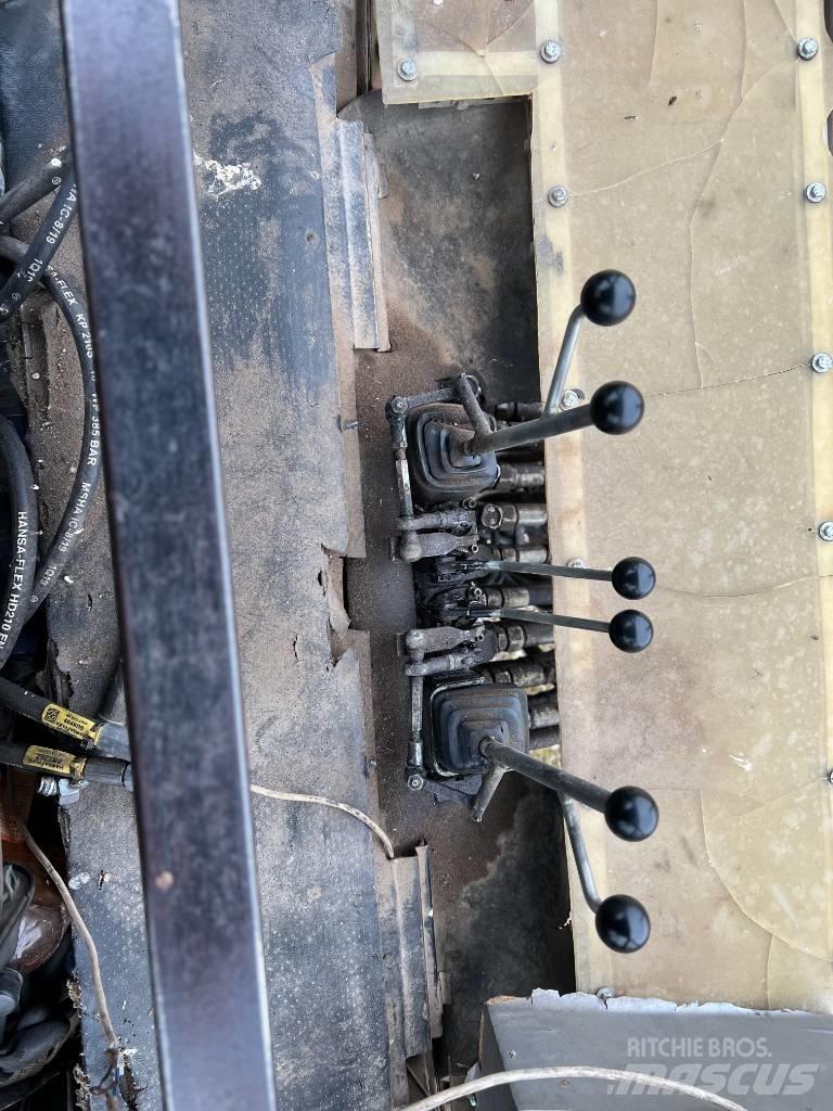 MTZ 952 林業用曳引機