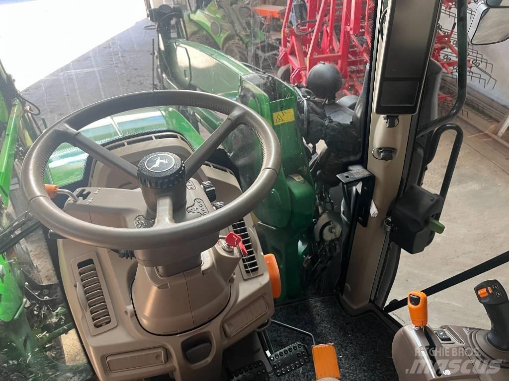 John Deere 6120 M 曳引機
