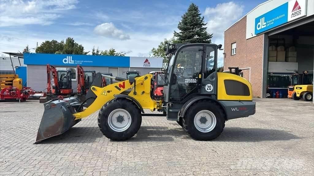 Wacker Neuson WL44 輪胎式裝載機
