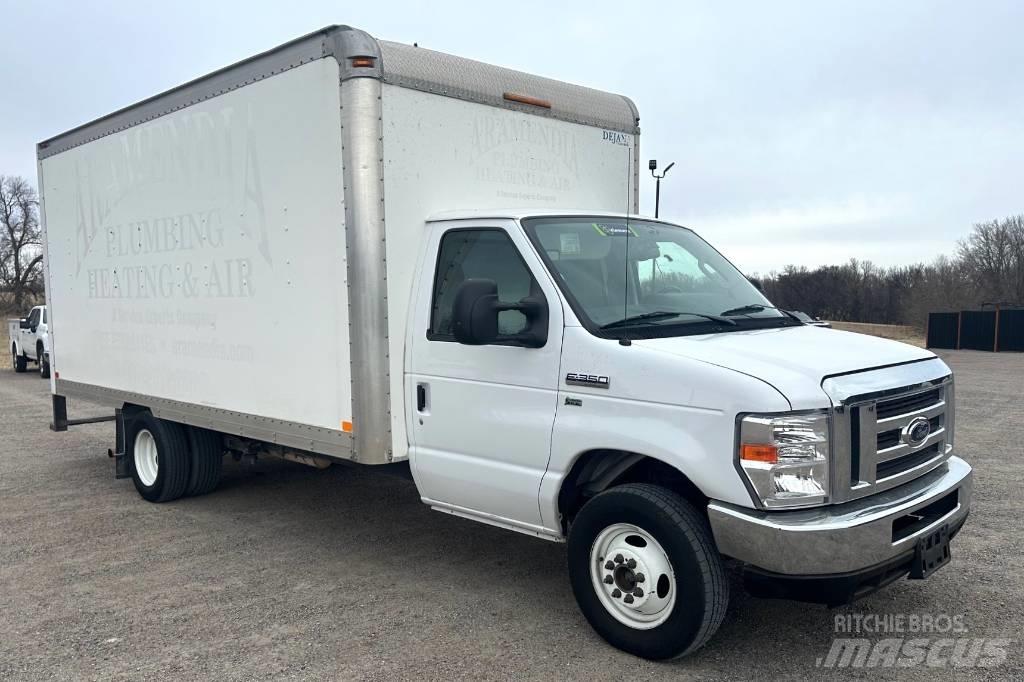 Ford E 350 SD 貨箱式卡車