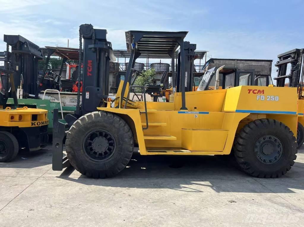 TCM FD 25 柴油卡車