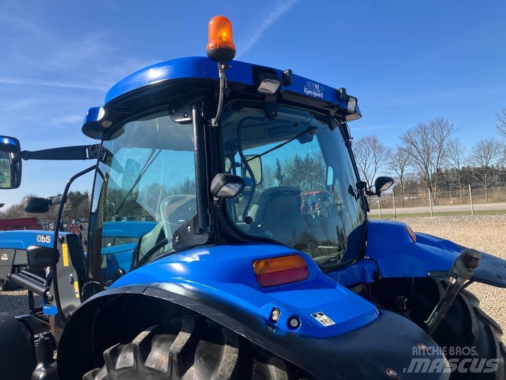 New Holland TS 115 A 曳引機