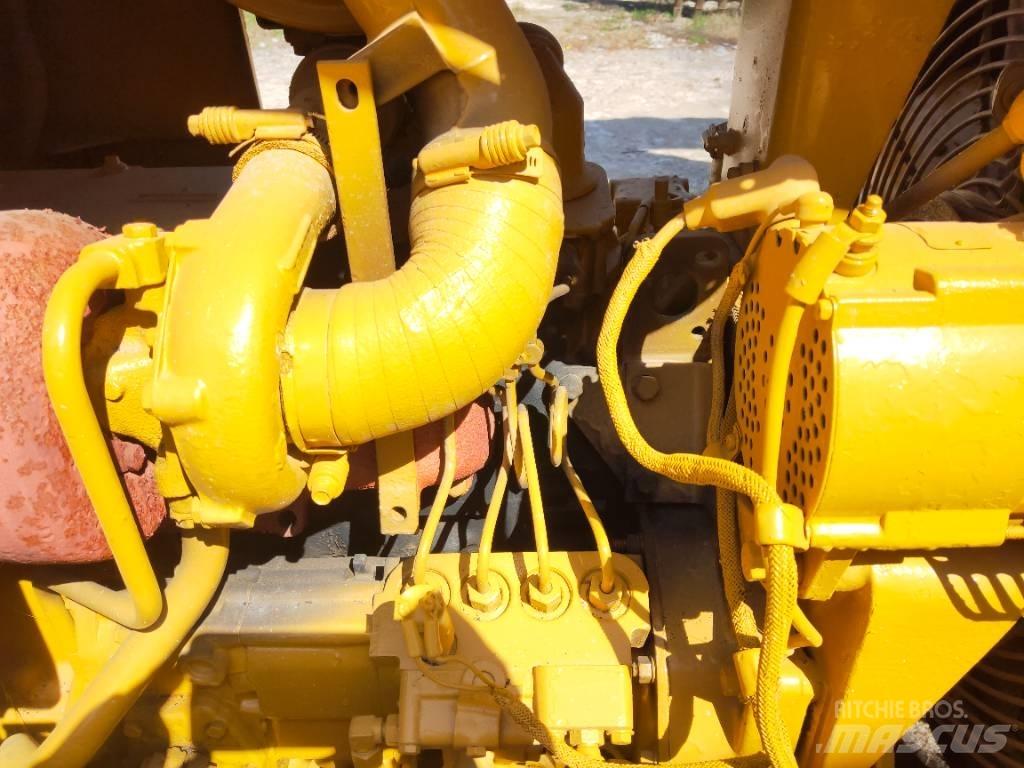CAT D 4 H 履帶推土機