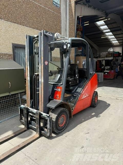 Linde H 25 D 柴油卡車