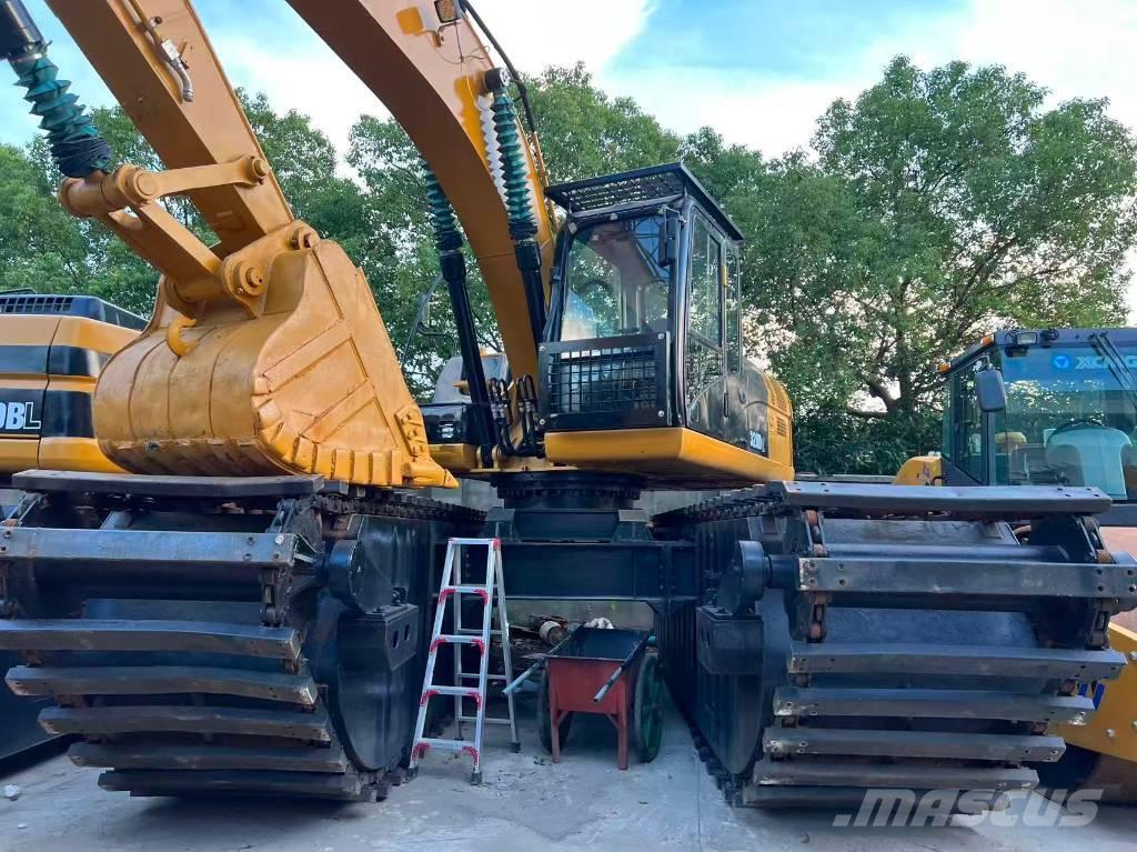 CAT 320D2 水陸兩用挖掘機