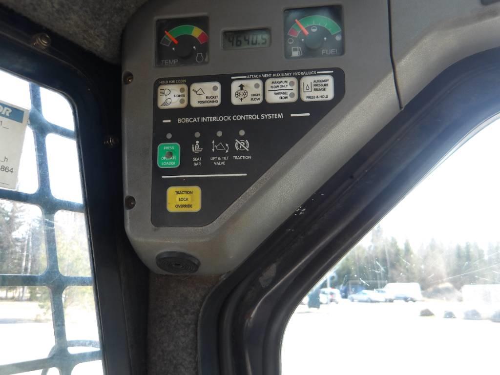 Bobcat S250 滑移轉向裝載機