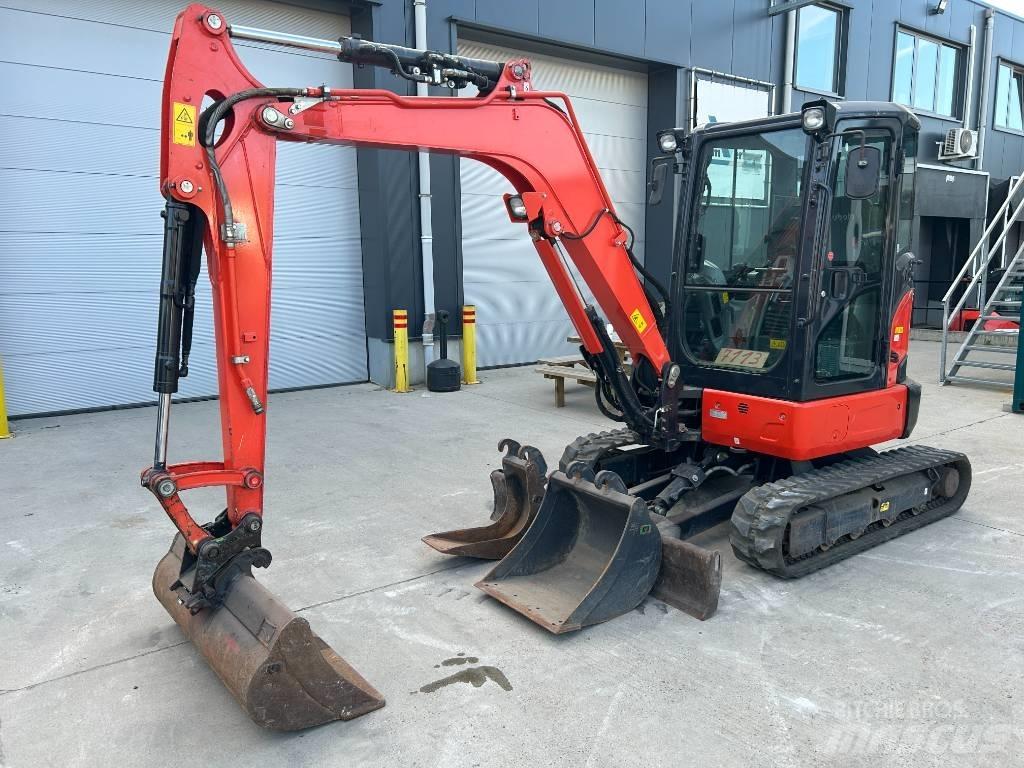 Kubota U 36-4 小型挖土機/掘鑿機<7t(小型挖掘機)