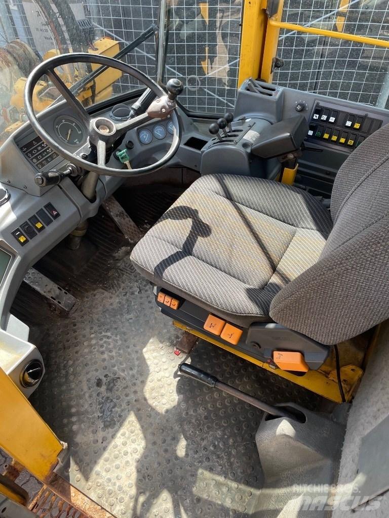 Volvo L120B 輪胎式裝載機
