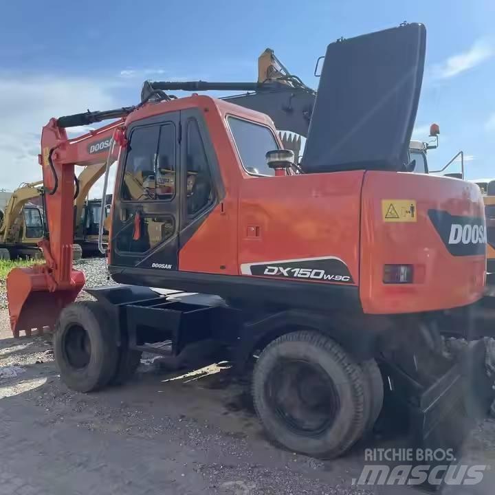 Doosan DX150W-9C 旋轉式挖土機/掘鑿機/挖掘機