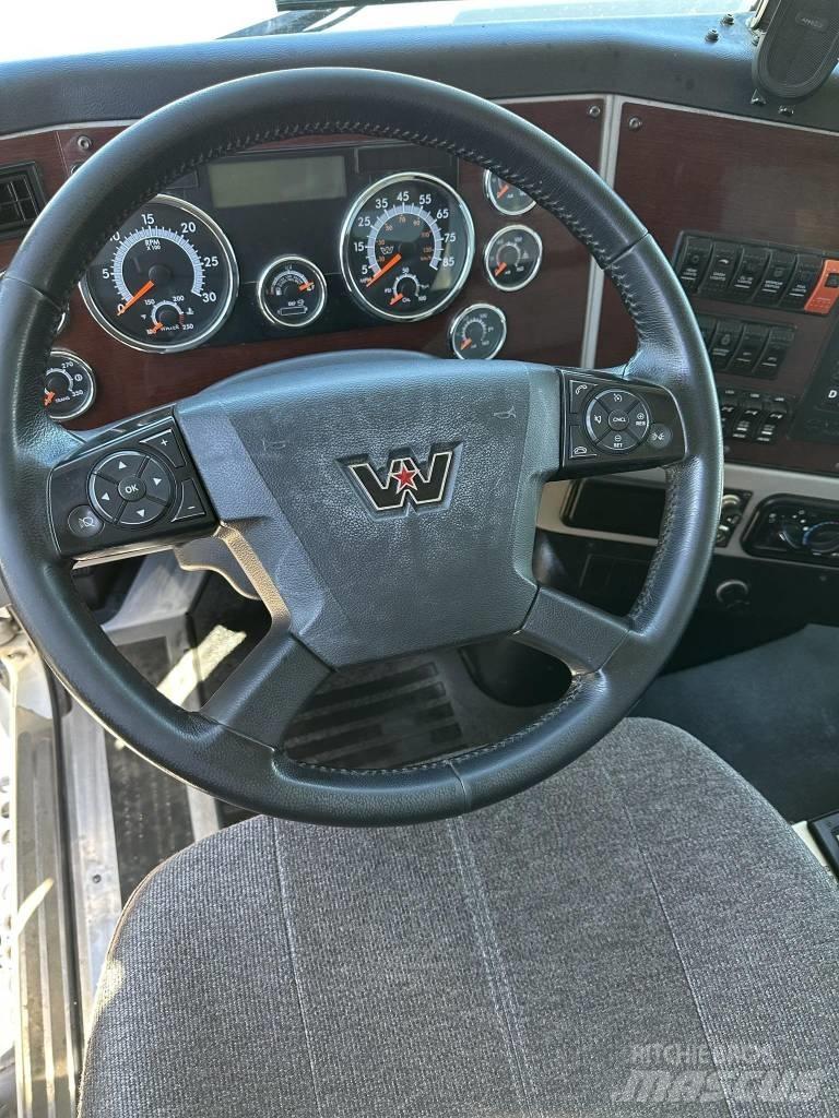 Western Star 4700 傾卸式卡車
