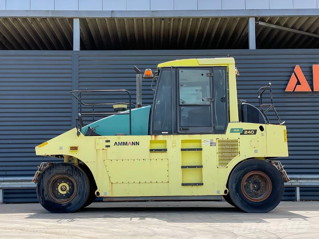 Ammann AP 240 膠輪滾壓機