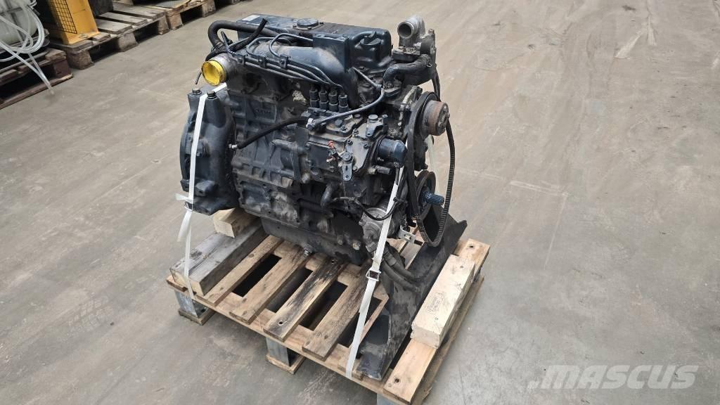 Kubota V 2403 引擎/發動機