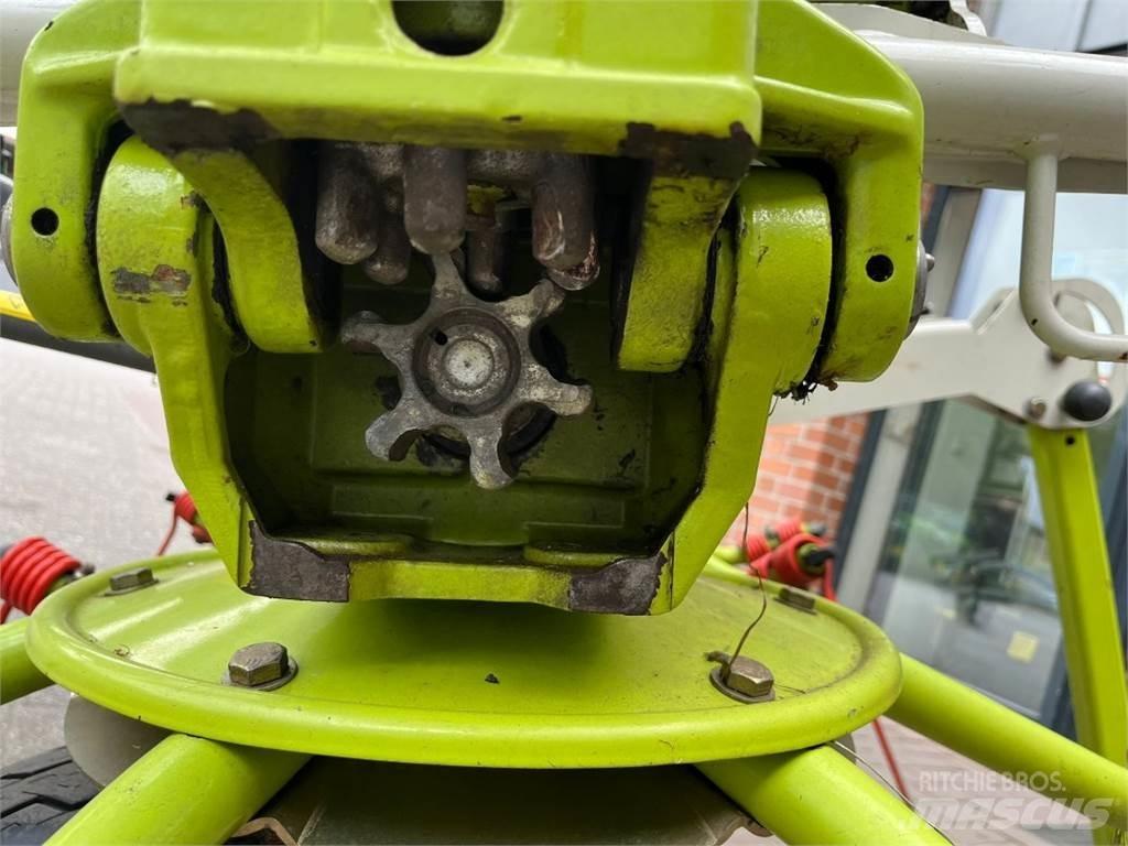 CLAAS Volto 1100 耙與翻草機