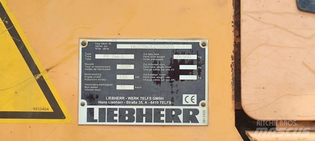 Liebherr PR 744 L 履帶推土機