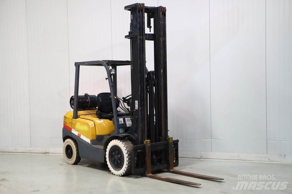 TCM FG30T3 液化石油氣LPG卡車