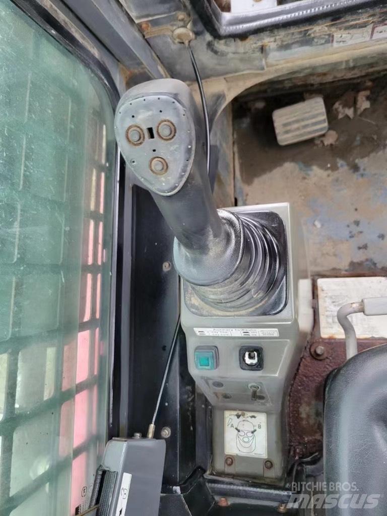 Takeuchi TL150 滑移轉向裝載機