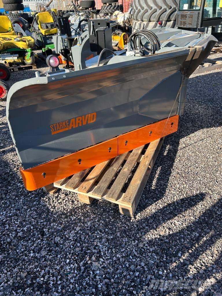 Fjärås 325 vikplog 鏟雪車