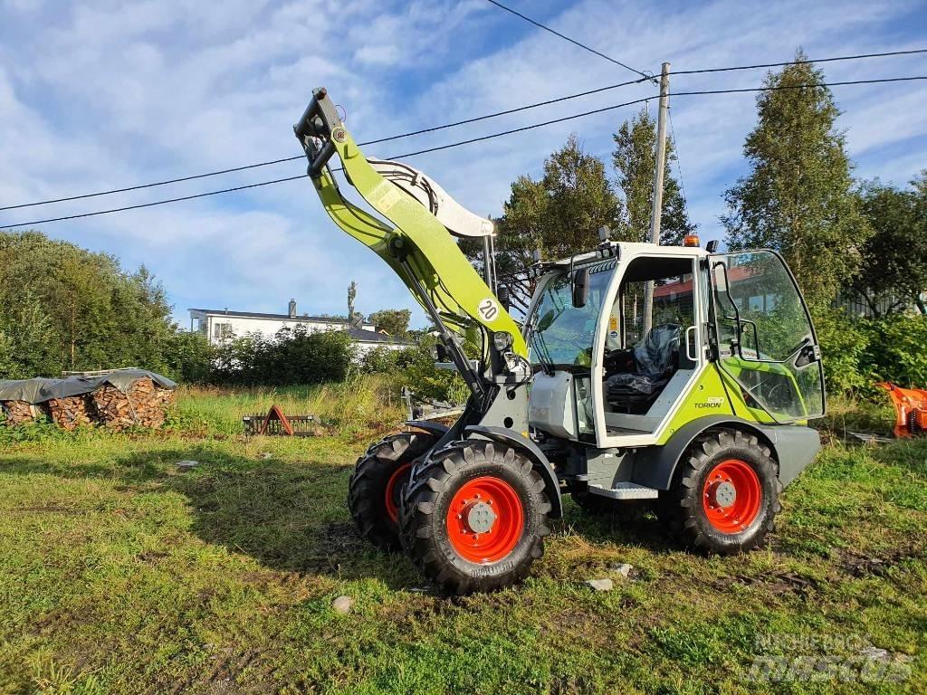 CLAAS TORION 530 前端裝載機和挖掘機