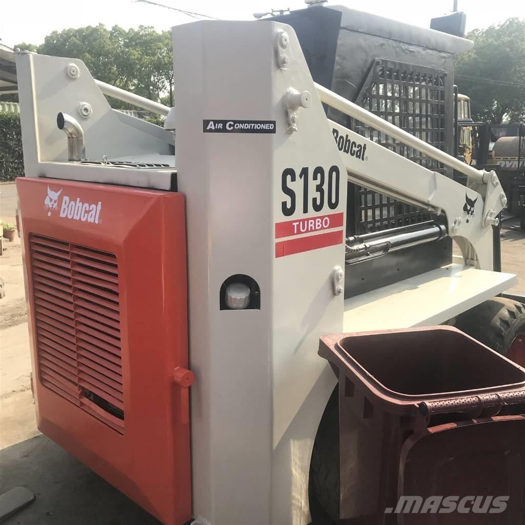 Bobcat S130 滑移轉向裝載機