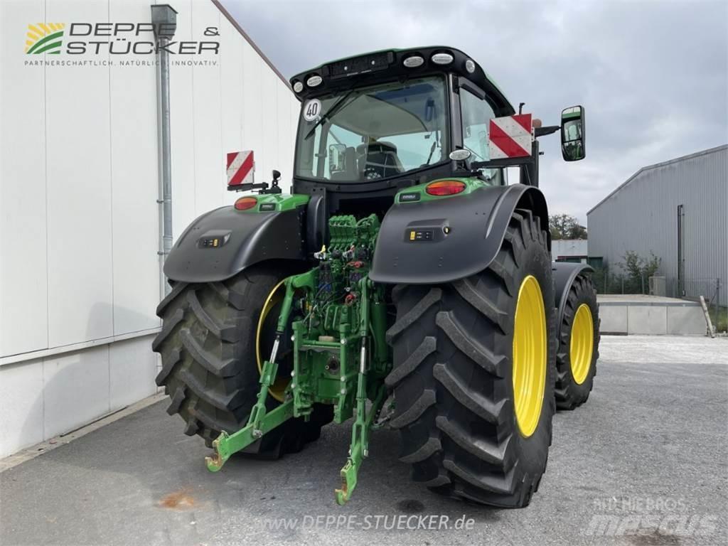 John Deere 6230R 曳引機