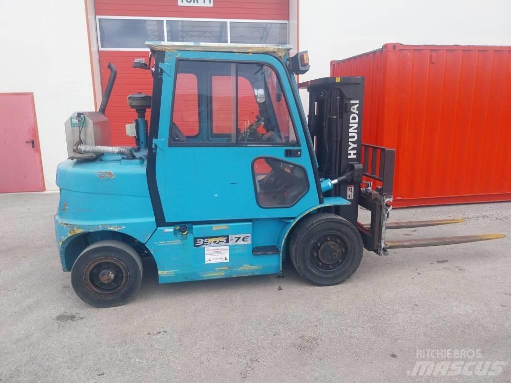Hyundai 35 DS-7 柴油卡車