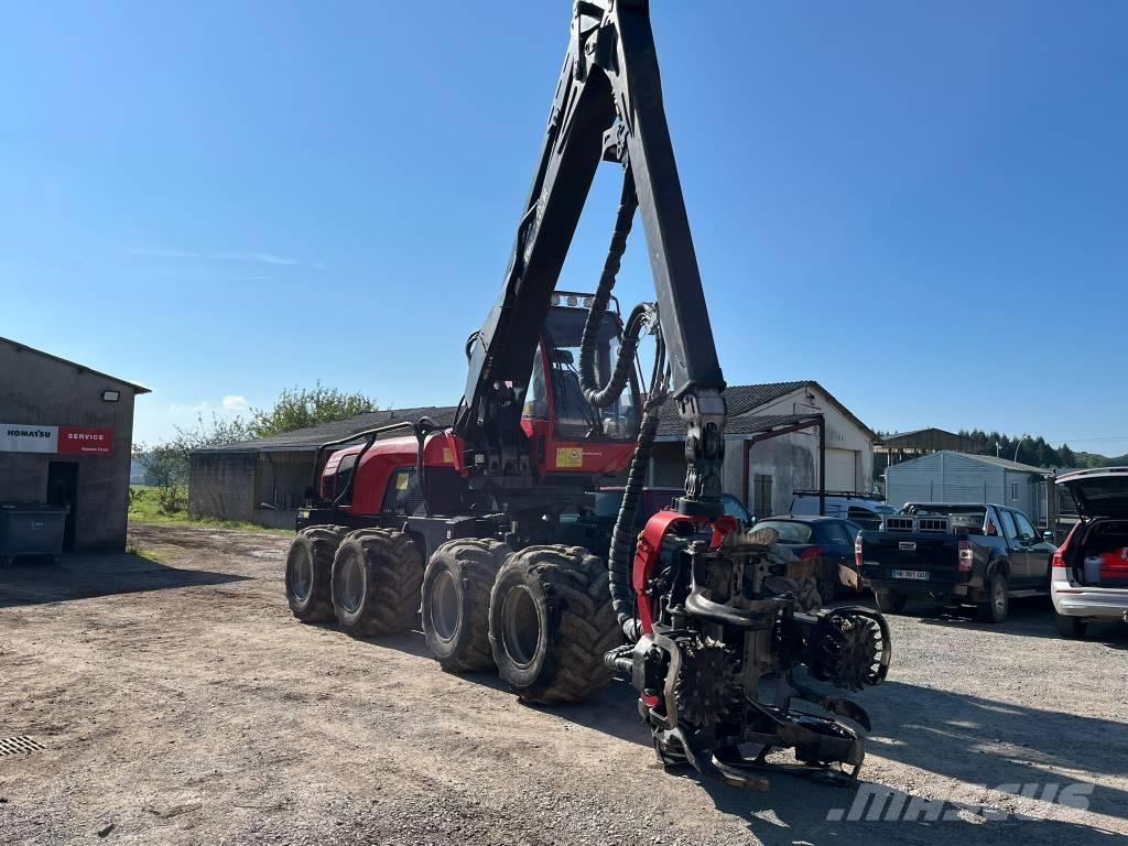 Komatsu 931 XC 收穫機