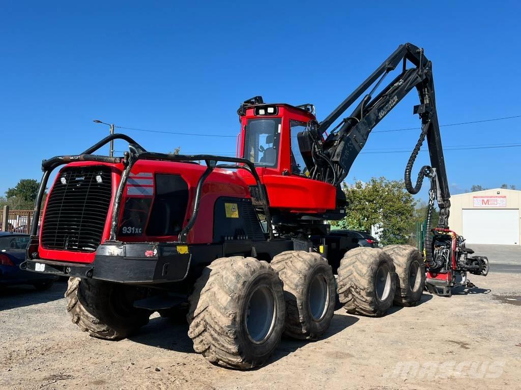 Komatsu 931 XC 收穫機