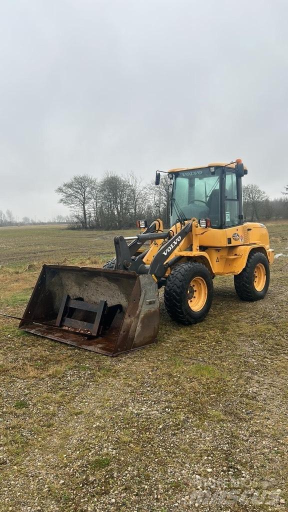 Volvo L 30 G 輪胎式裝載機