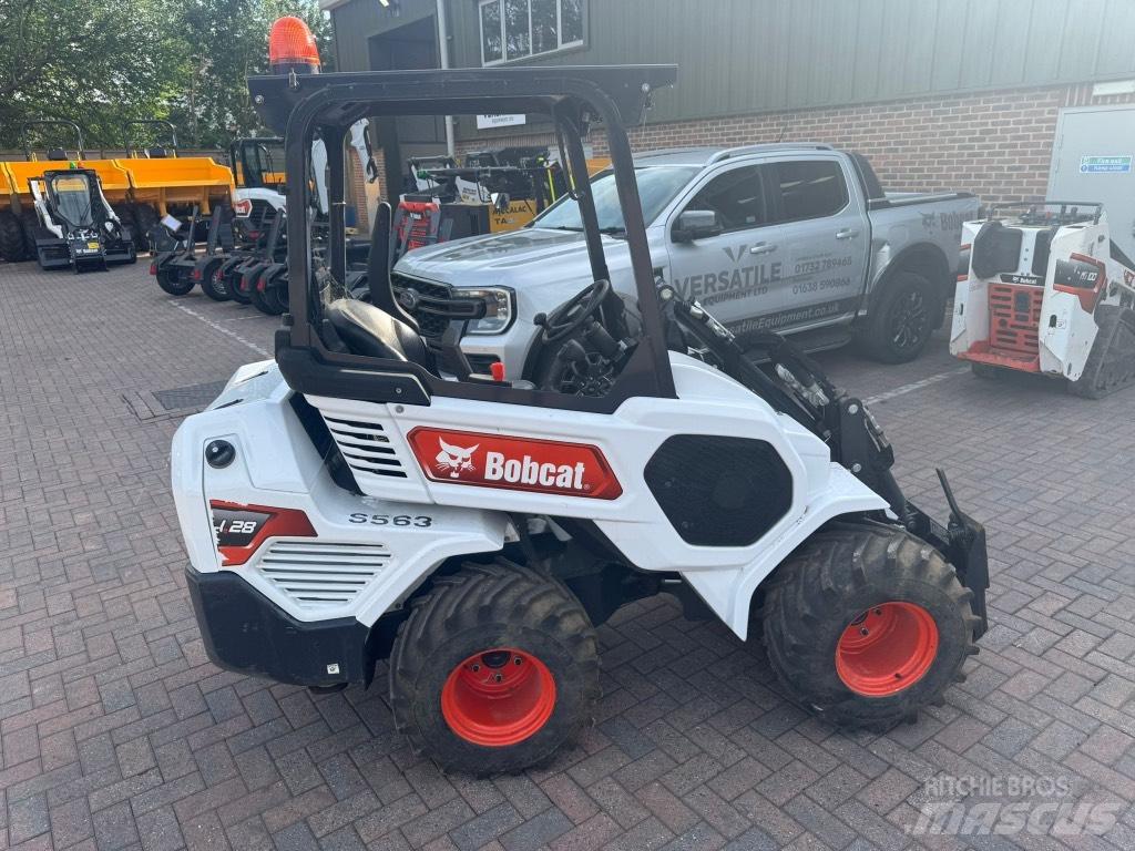 Bobcat L 28 小型裝載機